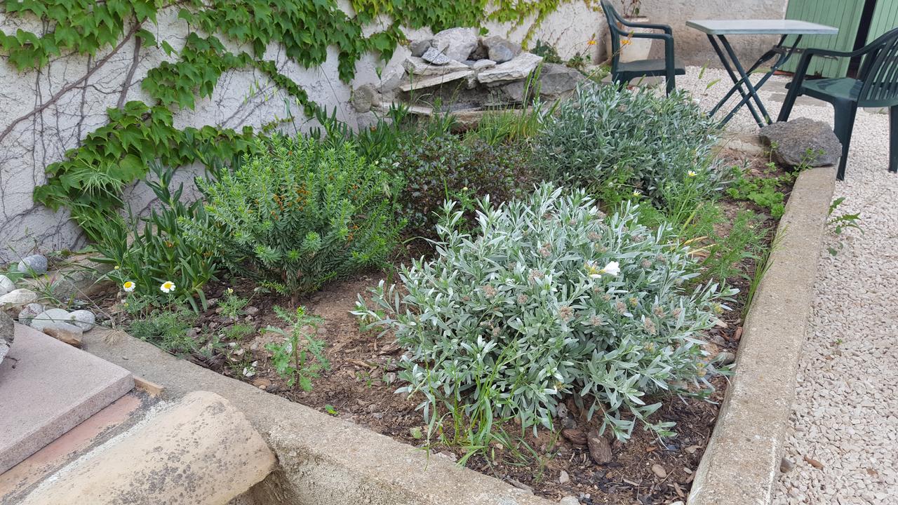 فندق Aux Oliviers هومبس المظهر الخارجي الصورة